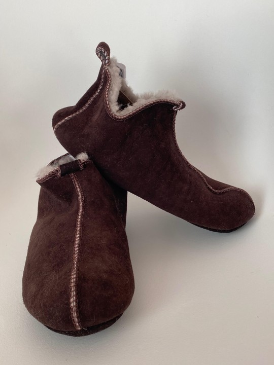 Buty bambosze premium ze skóry owczej - czekoladowy